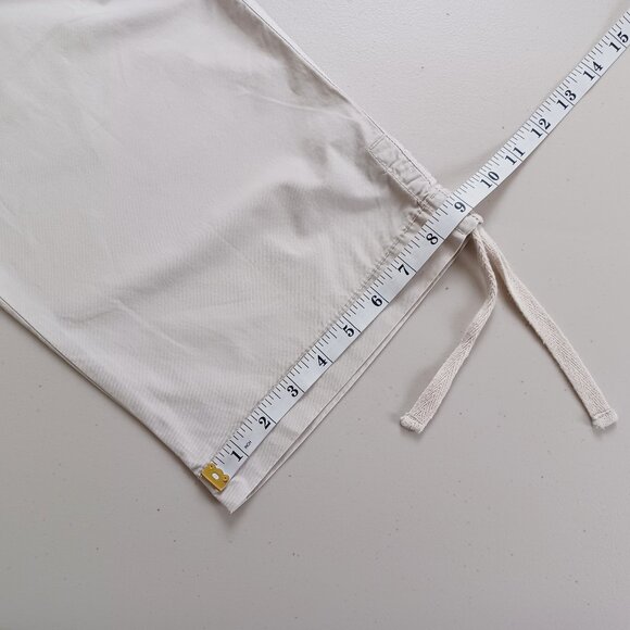 Izod Oatmeal Beige Cotton Low Rise Capri's - Picture 12 of 16